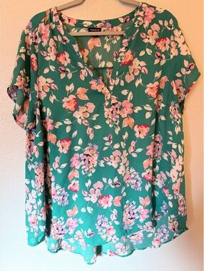 Floral Flowly Torrid Shirt
